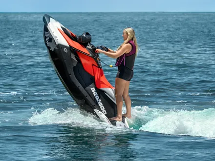 SEA PWC MY24 RECLT SPARK TRIXX 1up DragonRed BrightWhite ACT Action 00637 RGB