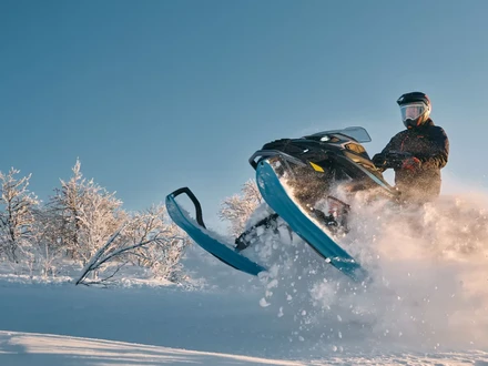 LYNX MY26 COM RE ACT 00525 16x9 2