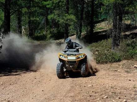 orv my25 out xt p 1000r mineralgreyorangcrush action dsc00304 rgb web 16x9