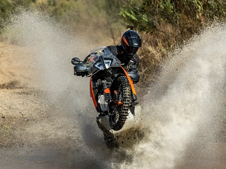 ktm 790 ajokuva