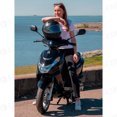 peugeot_kisbee_musta_433x575 kuva