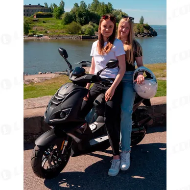 peugeot_speedfight_musta_433x575 kuva