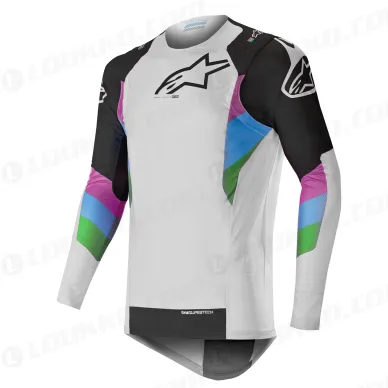 8925c9fe0a1761820f73b30d9c5efc70 kuva