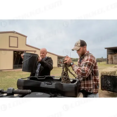 orv-atv-my23-5-ute-out-pro-hd5-deserttan-lifestyle-ak-00221-rgb-custom kuva