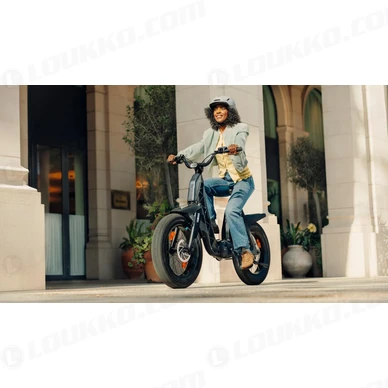 2023 Yamaha BOOSTER EASY EU Tech Graphite Action 002 03 kuva