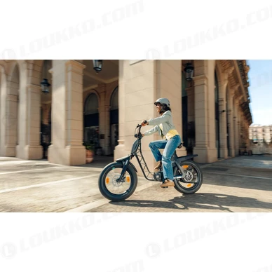 2023 Yamaha BOOSTER EASY EU Tech Graphite Action 003 03 kuva