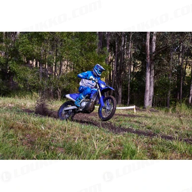 2027 Yamaha WR450F EU Icon Blue Action 003 03 kuva