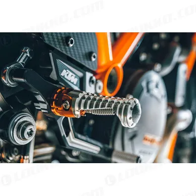 pho_pp_mon_61703937044_factory_footpeg_system_detail__sall__awsg__v1 kuva