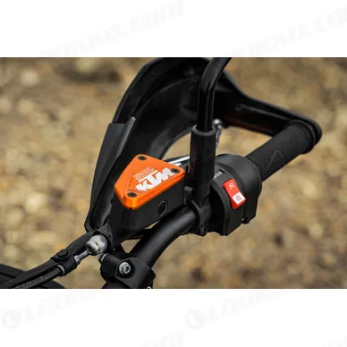 pho_pp_mon_652417_my25_ktm_790_adventure___detail_ktm_790_adventure__sall__awsg__v1 kuva