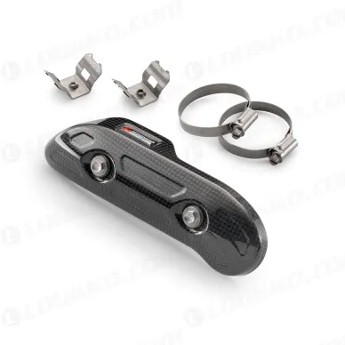 pho_nmon_sxs07250535_exhaust_guard_carbon__sall__awsg__v1 kuva