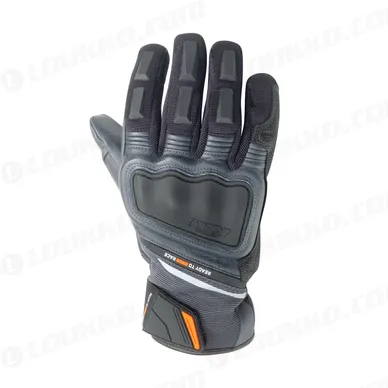 pho_pw_pers_vs_483067_3pw23000260x_tourrain_wp_v2_gloves_front_street_equipment__sall__awsg__v1 kuva