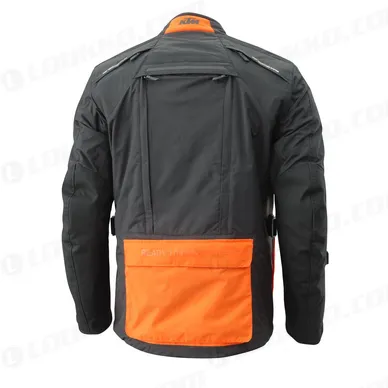 pho_pw_pers_rs_482263_3pw23000270x_terra_adventure_v2_jacket_black_back_street_equipment__sall__awsg__v1 kuva