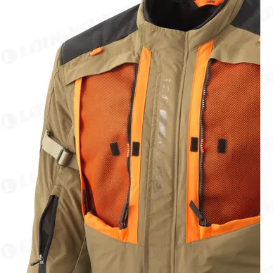 pho_pw_det_482266_3pw23000280x_terra_adventure_jacket_safari_detail_2_street_equipment__sall__awsg__v1 kuva