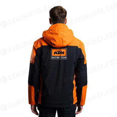 pho_pw_pers_rs_3pw24000490x_team_winter_jacket_onmodel_back__sall__awsg__v1 kuva