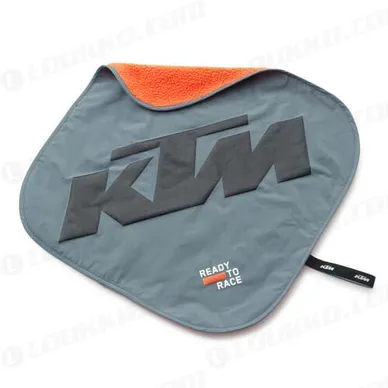pho_pw_pers_vs_550213_3pw240031600_racetrack_changing_mat_front_casual___accessories__sall__awsg__v2 kuva