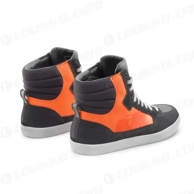 pho_pw_pers_rs_483028_3pw23000090x_j_6_air_shoes_back_street_equipment__sall__awsg__v1 kuva