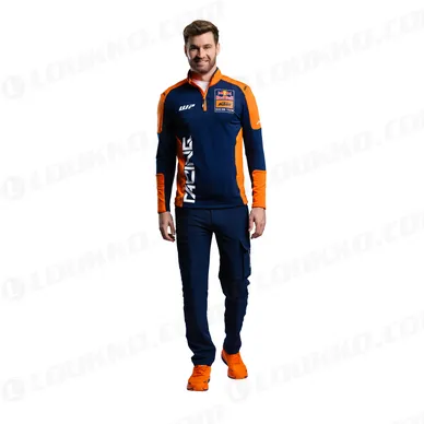 pho_pw_pers_vs_3rb24000610x_3rb24000670x_replica_team_halfzip_sweater_pants_onmodel_front__sall__awsg__v1 kuva