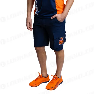 pho_pw_pers_vs_3rb24000660x_replica_team_shorts_onmodel_90_side__sall__awsg__v1 kuva