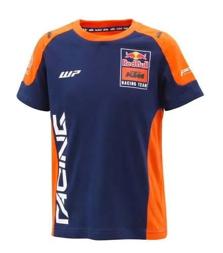 pho_pw_pers_vs_549438_3rb24000700x_kids_replica_team_tee_front_casual___kids__sall__awsg__v2 kuva
