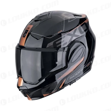 7efffbf3af5e127c342cd2652464f28c328f1803_A_scorpionEXOTECHEVO_TRAVELLER_Cop_getstung kuva