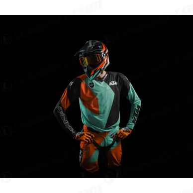 pho_pw_hero_3pw192320x_se_air_slash_shirt_mint_hero_2__sall__awsg__v1 kuva