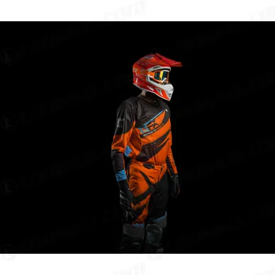 pho_pw_hero_3pw192350x_gravity_fx_shirt_orange_hero_2__sall__awsg__v1 kuva