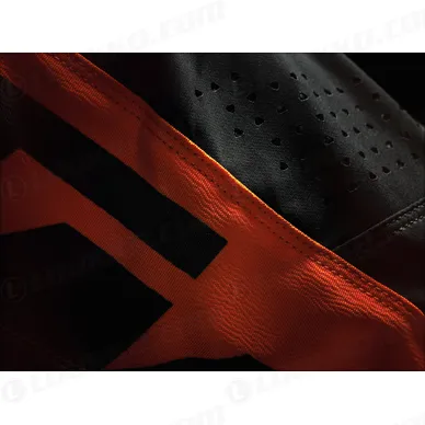 pho_pw_closeup_261633_3pw20000120x_se_slash_pants_black_close_up_1__sall__awsg__v1 kuva