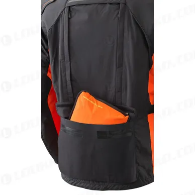 pho_pw_det_355353_3pw21000610x_terra_adventure_jacket__detail_waterproof_tasche__sall__awsg__v1 kuva