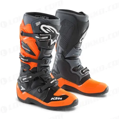 pho_pw_pers_vs_3pw22001130x_tech_7_exc_boots_offroad_equipment_02_ktm_powerwear___studio__sall__awsg__v1 kuva