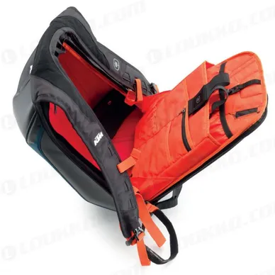 pho_pw_pers_off_3pw220014500_pure_no_drag_backpack_open__sall__awsg__v1 kuva