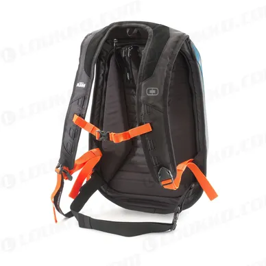 pho_pw_pers_rs_378216_3pw220014500_pure_no_drag_backpack_back__sall__awsg__v1 kuva