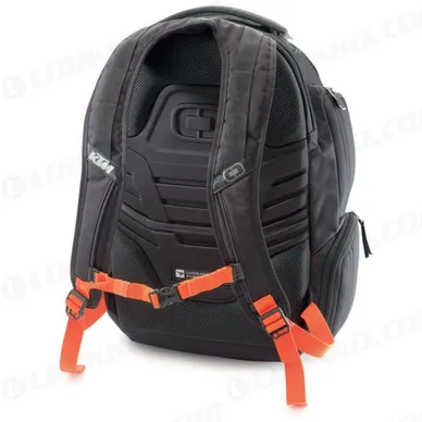 pho_pw_pers_rs_3pw220023100_pure_renegade_backpack_rearside__sall__awsg__v1 kuva