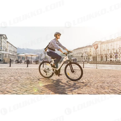 2022 Yamaha CROSSCORE RC EU Shiver White Action 005 03 kuva