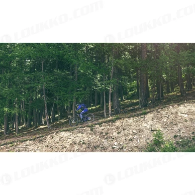 2022 Yamaha YDX MORO EU Icon Blue Action 003 03 kuva