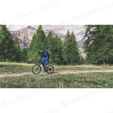 2022 Yamaha YDX MORO EU Icon Blue Action 004 03 kuva