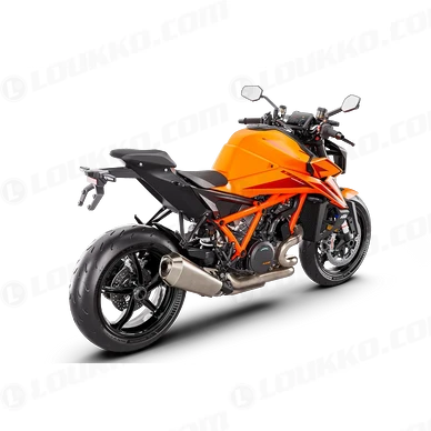 PHO BIKE PERS REHI MY24 KTM 1390 SUPER DUKE R EVO ORANGE EU 90 Rear Right Studio SALL AEPI V1 kuva