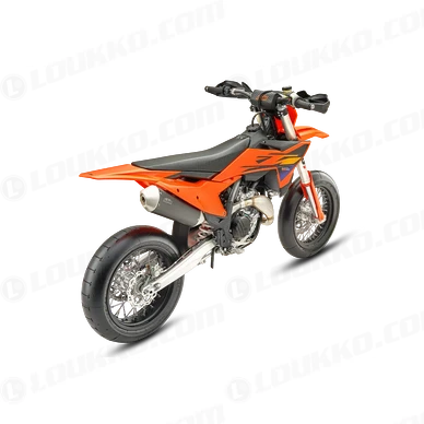 PHO BIKE PERS REHI KTM supermoto 450 smr right rear view studio image SALL AEPI V1 kuva