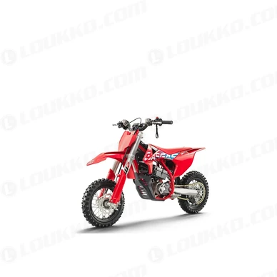 PHO BIKE PERS LIVO MC E 3 MY23 front left SALL AEPI V1 kuva