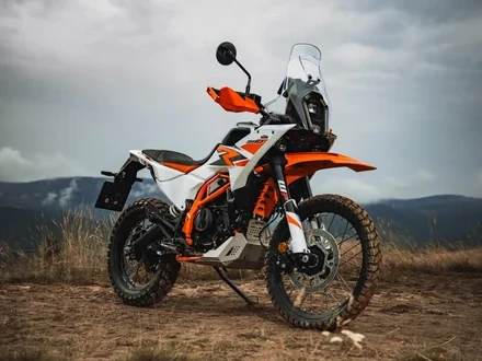 647102 MY25 KTM 390 ADVENTURE R KTM 390 ADVENTURE range