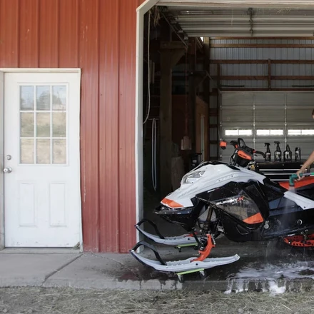 ski doo huolenpito ajotauolla